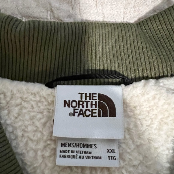North Face Men's Cuchillo Insulated Vest - Picture 2 of 4